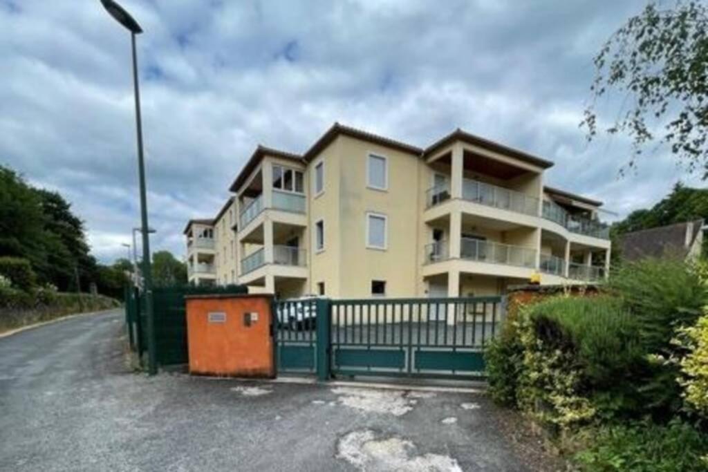 L'Evasion - Draps Compris, Climatisation, Parking Apartment Sarlat-la-Canéda Exterior foto